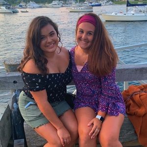 Meet your Posher, Marisa